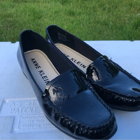Anne Klein Black Patent Slip-On Loafers Size 6 Anne Klein iflex Black Patent Leather Slip-on Loafers  main image 4